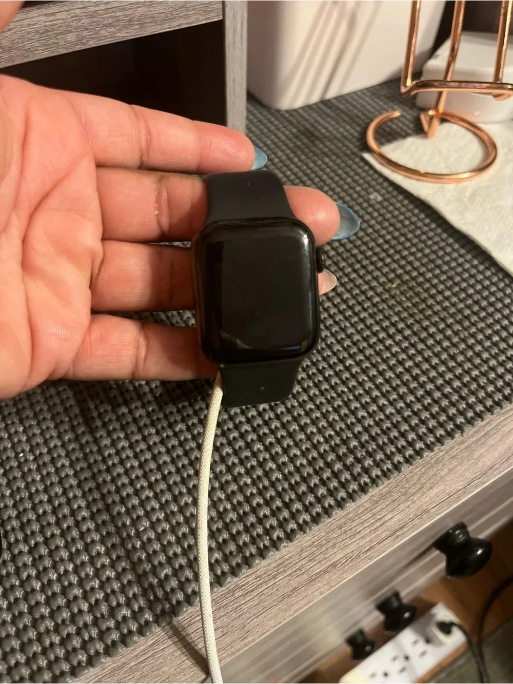 Black Smartwatch with Silicone Band - Modern Fitness Companion